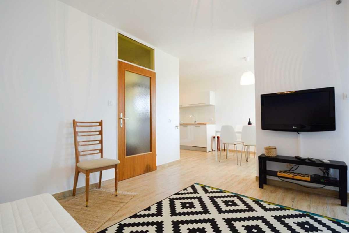 Leut Apartment, 3Min Beach, 15Min Center Pula Exteriér fotografie