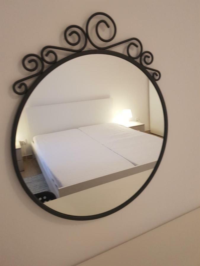 Leut Apartment, 3Min Beach, 15Min Center Pula Exteriér fotografie